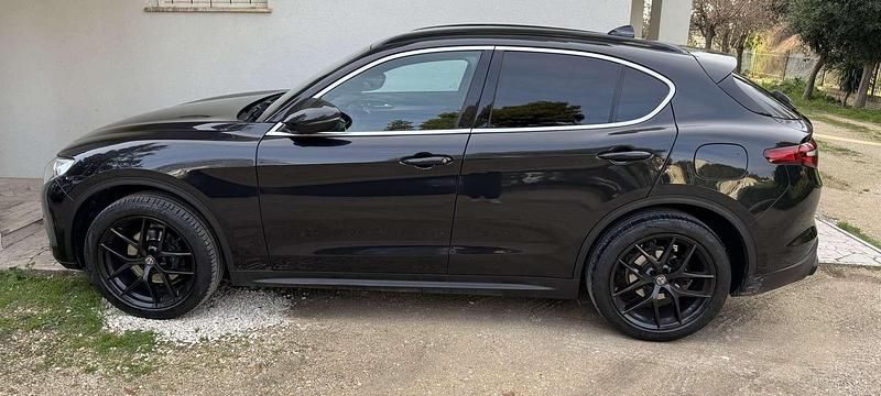 Usata Alfa Romeo Stelvio 209 CV (153 kW) 2017 SUV