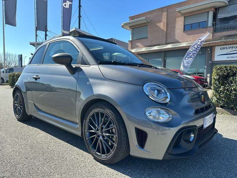 Usata Abarth 595C 165 CV (121 kW) 2024 Grigio Cabrio
