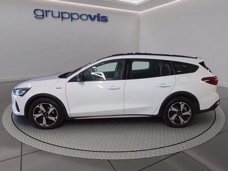 Usado Ford Focus Active 125 CV (91 kW) 2023 Blanco Familiar
