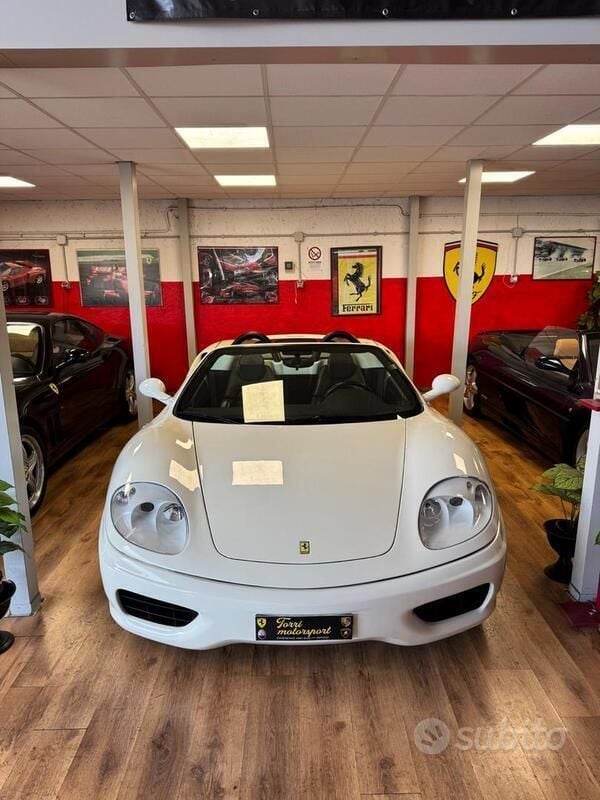 Usata Ferrari 360 400 CV (294 kW) 2005 Bianco Cabrio