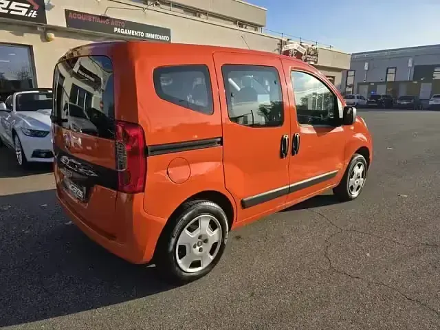 Usata Fiat Qubo Trekking 77 CV (56 kW) 2019 Arancione Monovolume