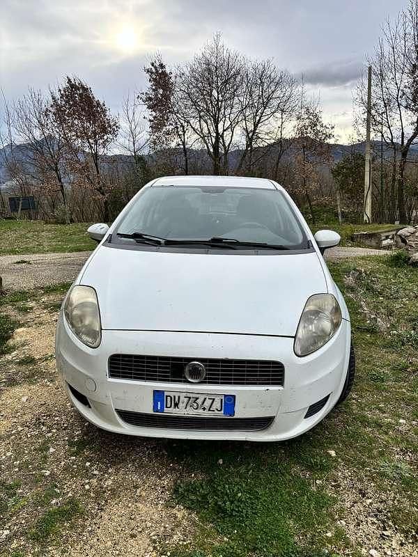 Usata Fiat Grande Punto Active 75 CV (55 kW) 2009 Utilitaria