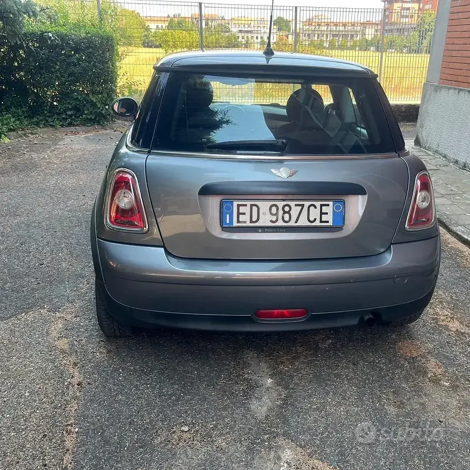Usata Mini ONE 75 CV (55 kW) 2010 Grigio Utilitaria