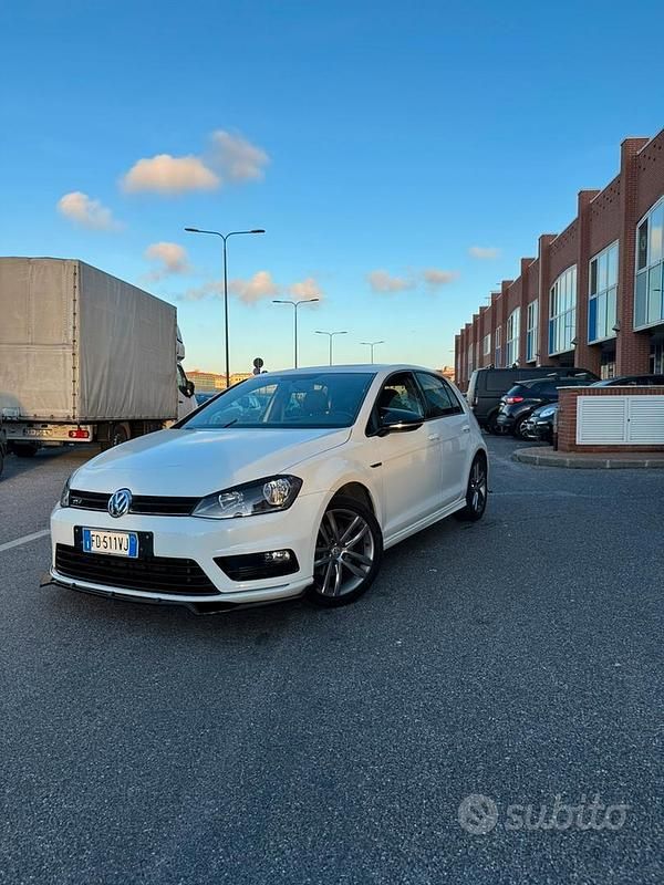 Bianco Usata 2016 VW Golf R-line Coupé | 12.500 € (Buon prezzo) - Immagine 1/4