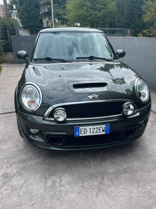 Grigio Usata 2010 Mini John Cooper Works Due volumi | 13.000 € (Super prezzo) - Immagine 1/4