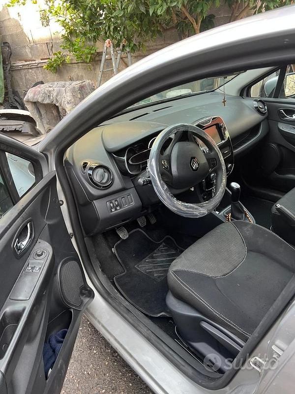 Usata Renault Clio IV 75 CV (55 kW) 2013 Grigio Berlina