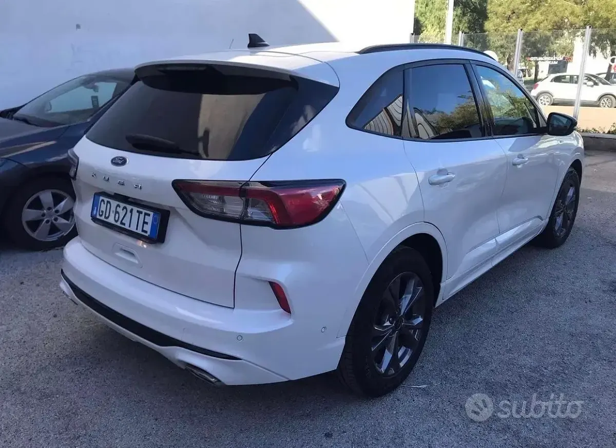 Usado Ford Kuga ST-Line X 120 CV (88 kW) 2020 Blanco SUV