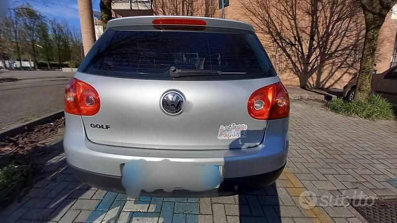 Usata VW Golf V 2007 Grigio Berlina