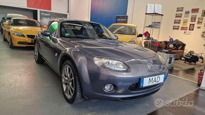 Usata Mazda MX5 High 160 CV (117 kW) 2006 Grigio scuro Cabrio