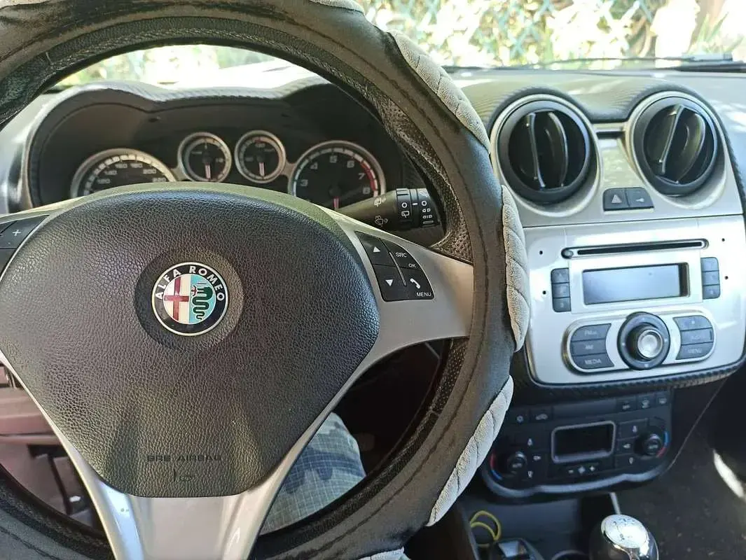 Usata Alfa Romeo MiTo Distinctive 120 CV (88 kW) 2010 Rosso Utilitaria