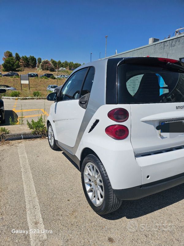 Usata Smart ForTwo Coupé 71 CV (52 kW) 2010 Utilitaria