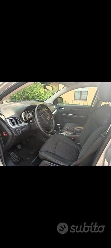 Usata Fiat Freemont 170 CV (125 kW) 2011 Grigio SUV