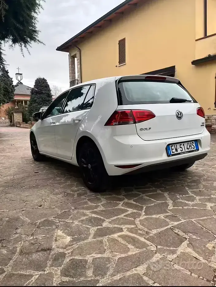 Usata VW Golf VII 110 CV (80 kW) 2014 Bianco Berlina
