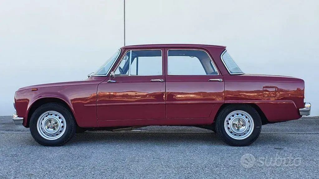 Usata Alfa Romeo Giulia Super 88 CV (64 kW) 1970 Utilitaria