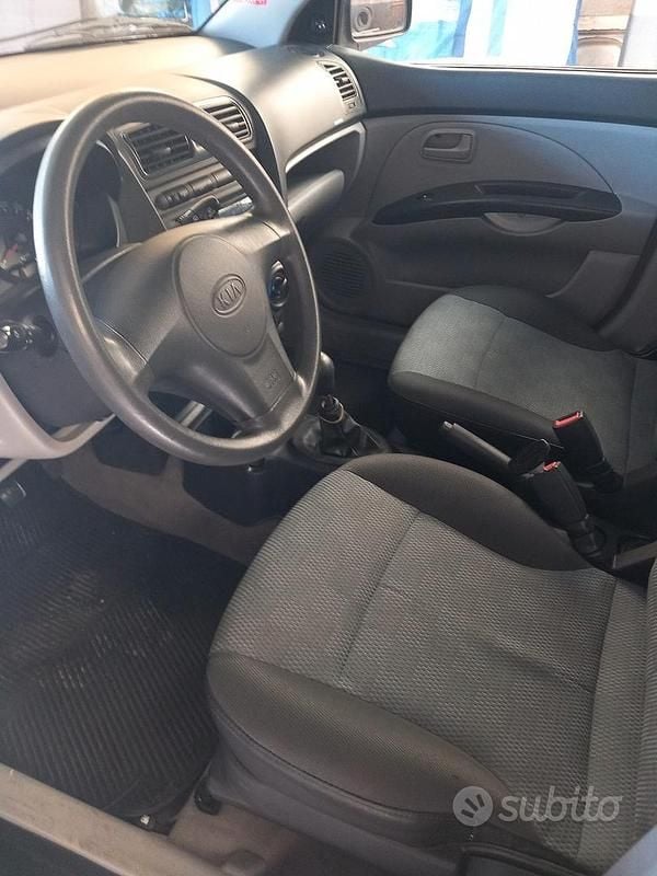Usata Kia Picanto LX 61 CV (44 kW) 2007 Nero Utilitaria