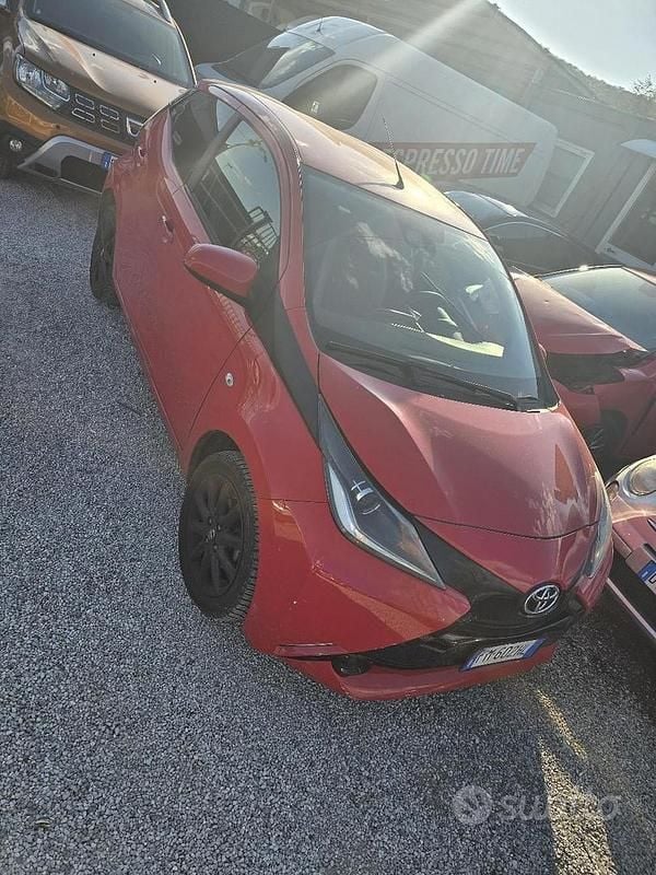 Usata Toyota Aygo 2018 Rosso Utilitaria