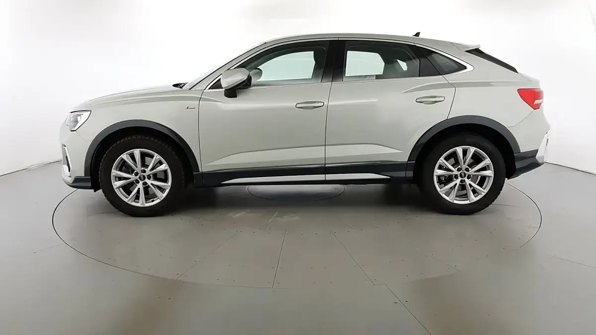 Usata Audi Q3 Sportback S-Line 245 CV (180 kW) 2021 Argento rugiada met SUV