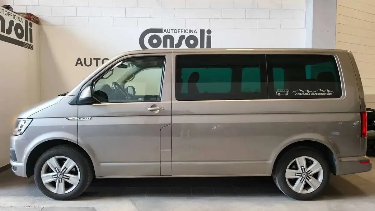 Usata VW Multivan Comfortline 150 CV (110 kW) 2016 Grigio Monovolume