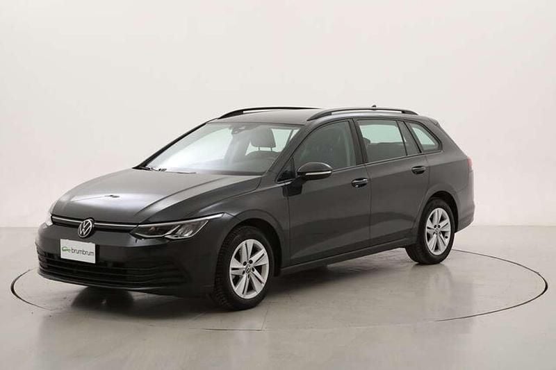 Usata VW Golf VIII Life 110 CV (80 kW) 2023 Grigio Station wagon