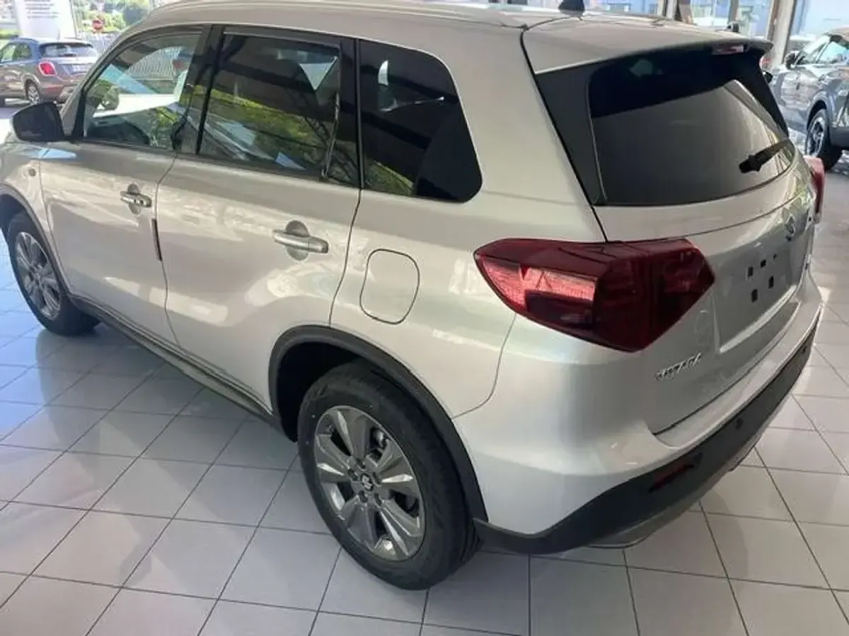 Nuova Suzuki Vitara 110 CV (80 kW) 2026 Bianco SUV