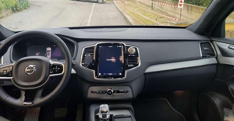 Usata Volvo XC90 Ultimate 247 CV (181 kW) 2023 Argento SUV