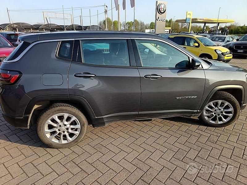 Usata Jeep Compass 131 CV (96 kW) 2022 Grigio SUV