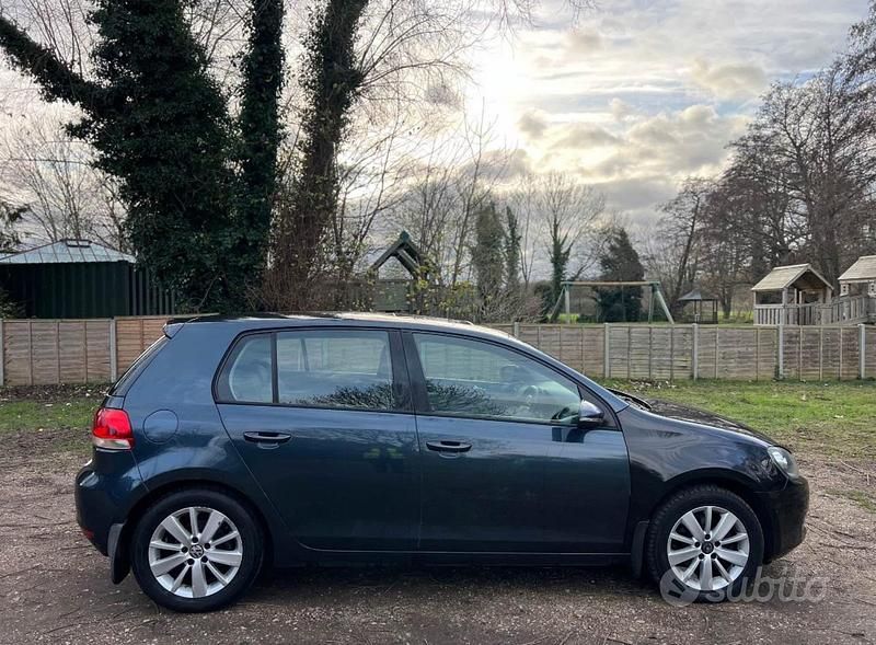 Usata VW Golf VII 2012 Blu Utilitaria