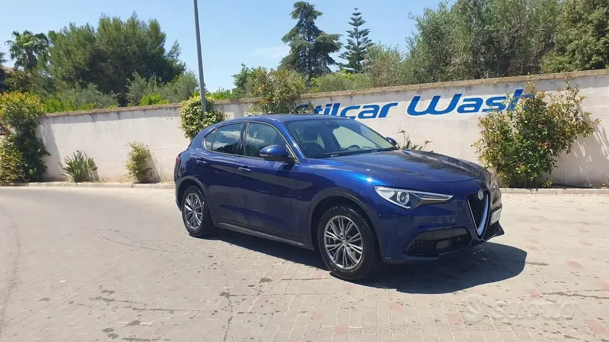 Usata Alfa Romeo Stelvio 160 CV (117 kW) 2020 Bluazzurro SUV