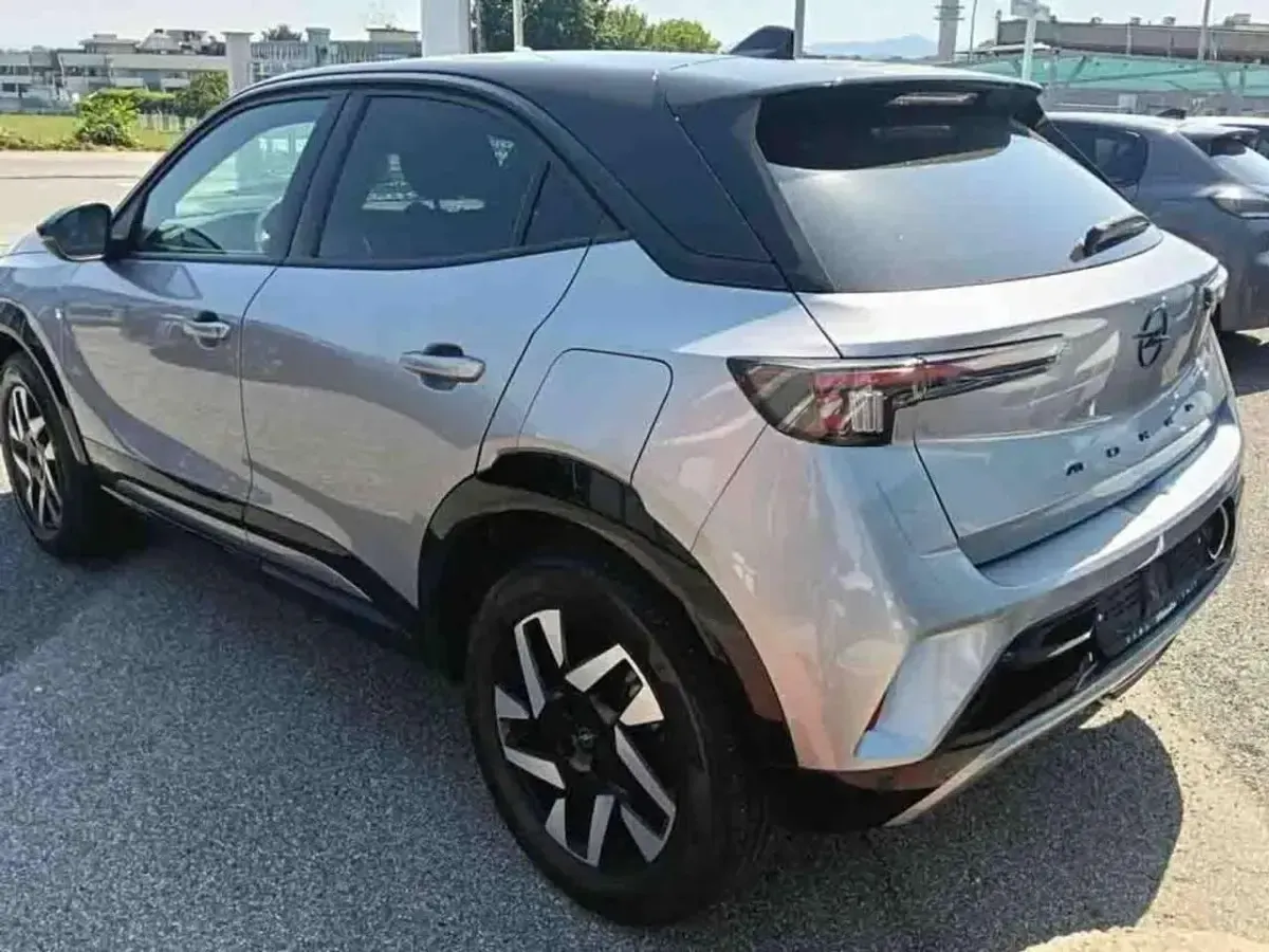 Usata Opel Mokka 136 CV (100 kW) 2025 Grigio SUV