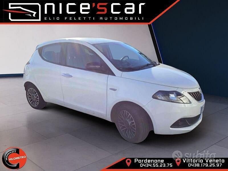 Bianco Usata 2023 Lancia Ypsilon S Due volumi | 12.400 € (Buon prezzo) - Immagine 1/4