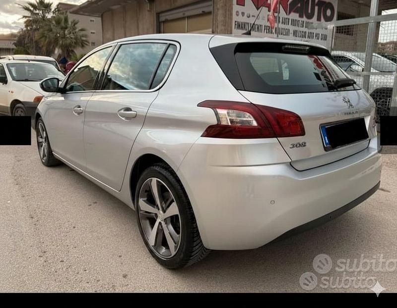 Usata Peugeot 308 GT-line 120 CV (88 kW) 2016 Grigio Berlina