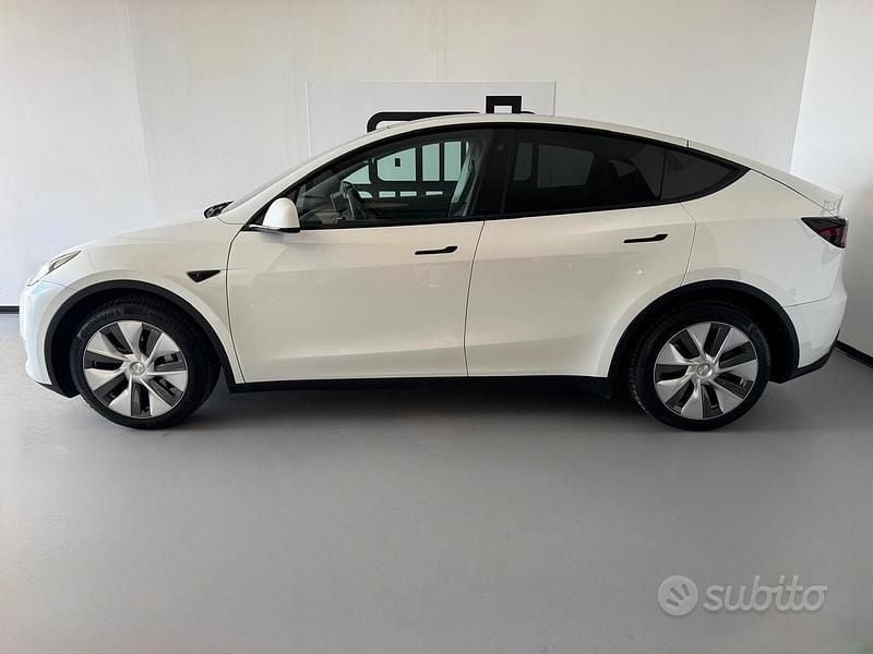Usata Tesla Model Y Long Range AWD 378 kW (514 CV) 2023 Bianco SUV