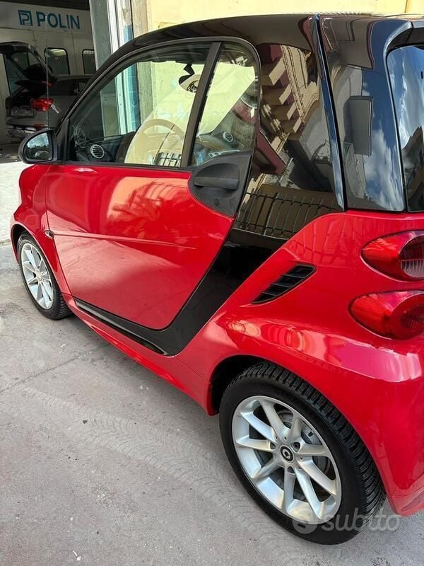 Usata 2015 Smart ForTwo Coupé Due volumi | 5800 € (Super prezzo) - Immagine 1/4