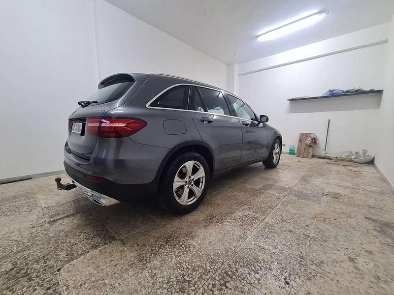 Usata Mercedes GLC250 204 CV (150 kW) 2017 Grigio SUV