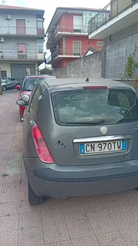 Usata Lancia Ypsilon 69 CV (50 kW) 2004 Utilitaria