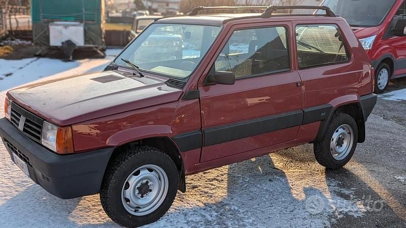 Usata Fiat Panda 4x4 54 CV (39 kW) 2002 Marrone Utilitaria
