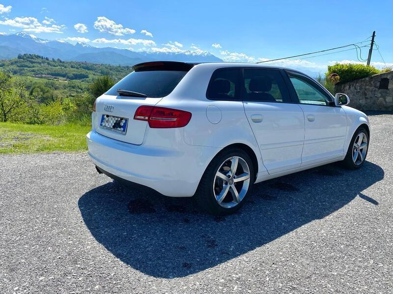 Usato 2010 Audi A3 Sportback 1.4 Benzin 125 CV (11.450 €)