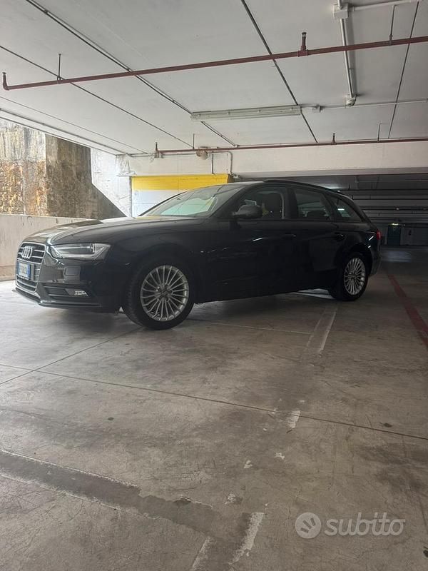 Nero Usata 2014 Audi A4 Station wagon | 9000 € (Buon prezzo) - Immagine 1/4