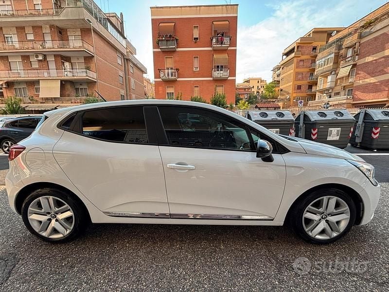 Usata Renault Clio V 101 CV (74 kW) 2020 Bianco Utilitaria