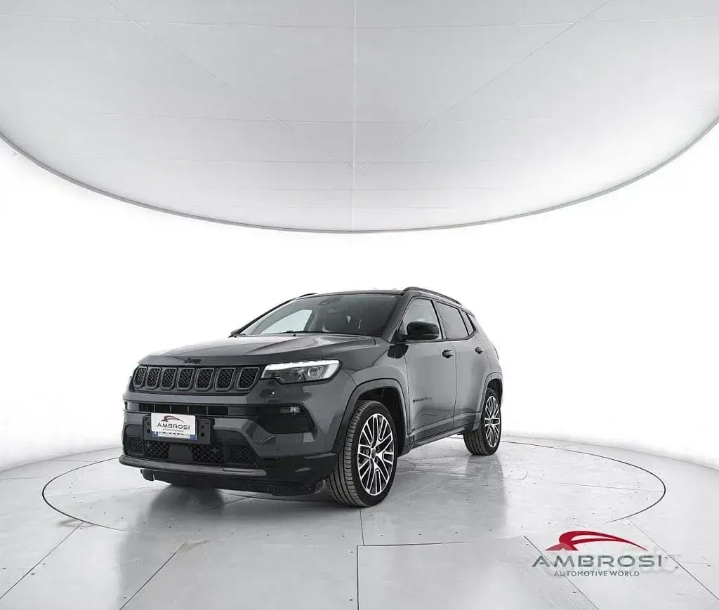 Usata Jeep Compass Summit 131 CV (96 kW) 2025 SUV