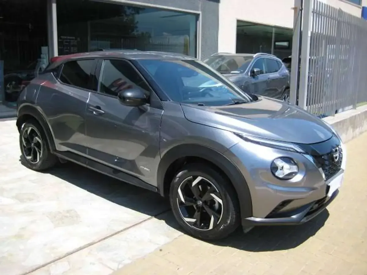 Usata Nissan Juke N-Connecta 94 CV (69 kW) 2023 Dark metal grey SUV