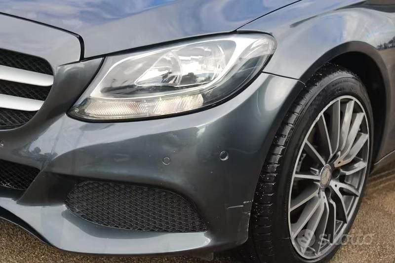 Usata Mercedes C180 Business 116 CV (85 kW) 2016 Grigio Berlina