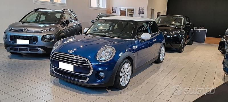 Usata Mini Cooper D Business 116 CV (85 kW) 2014 Blu Utilitaria