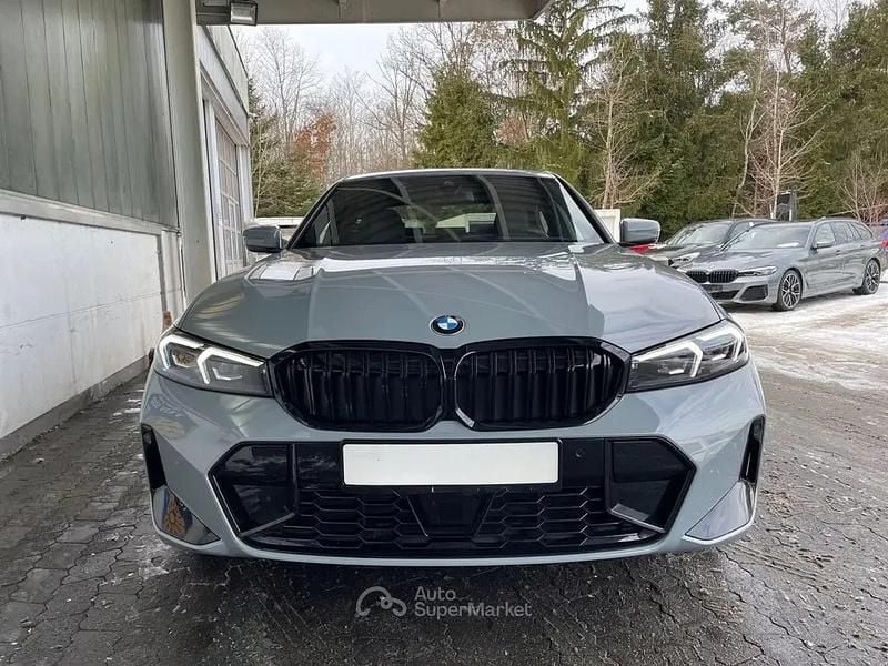 Usata BMW 330 M Sport 245 CV (180 kW) 2024 Gray Berlina