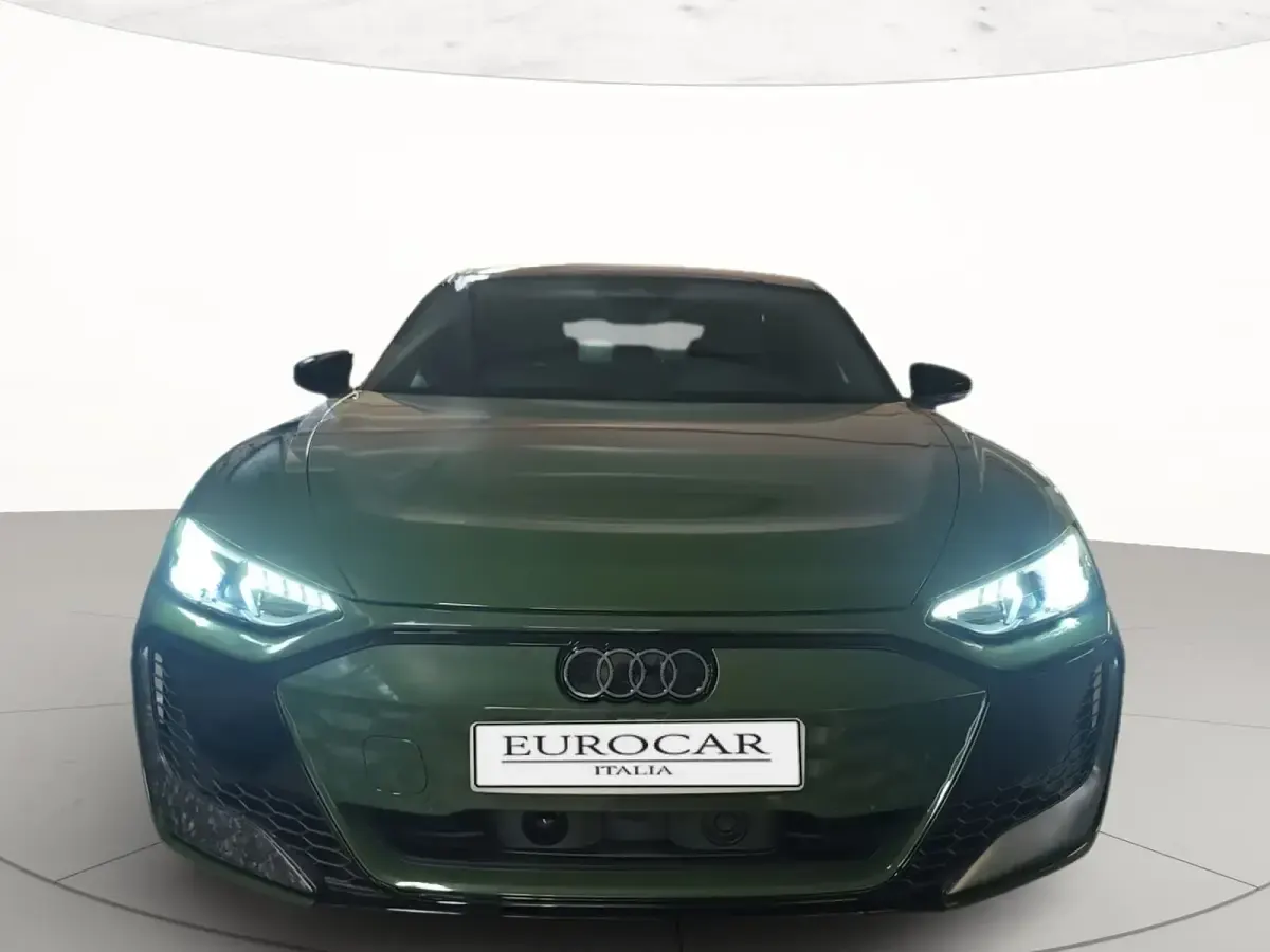 Nuova Audi RS e-tron GT Performance 680 kW (925 CV) 2026 Verniciature personalizzate audi exclusi Berlina