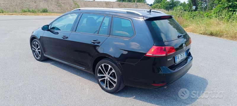 Usata VW Golf VII 110 CV (80 kW) 2017 Nero Station wagon