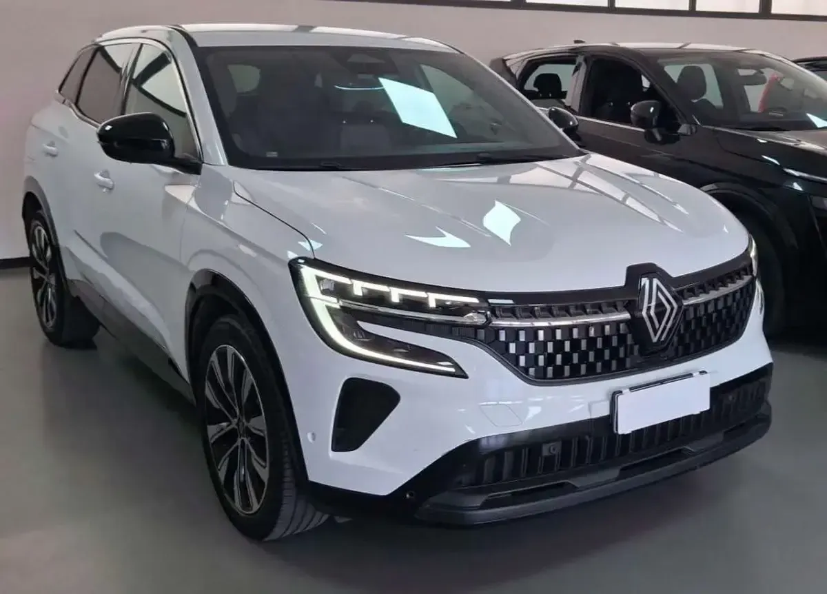 Usata Renault Austral Techno 158 CV (116 kW) 2023 Bianco SUV