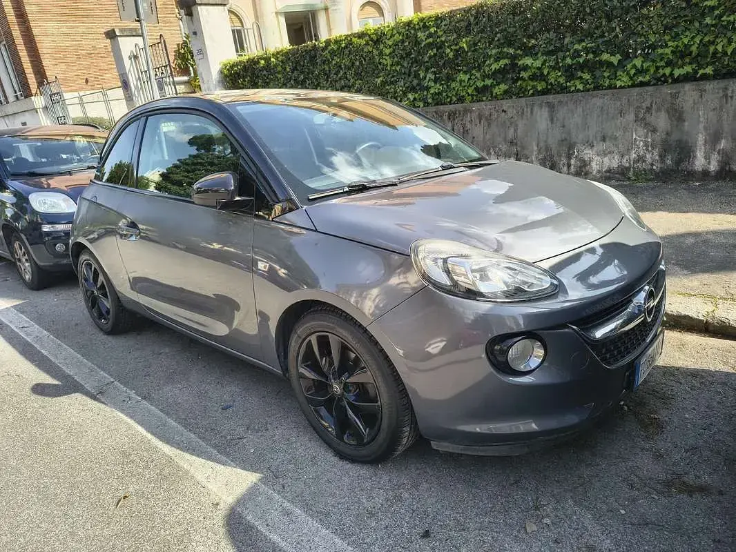 Usata Opel Adam Glam 69 CV (50 kW) 2016 Grigio Utilitaria