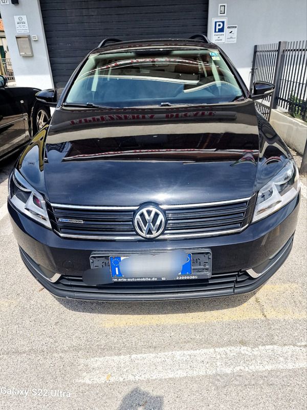 Usata VW Passat 105 CV (77 kW) 2012 Nero Station wagon