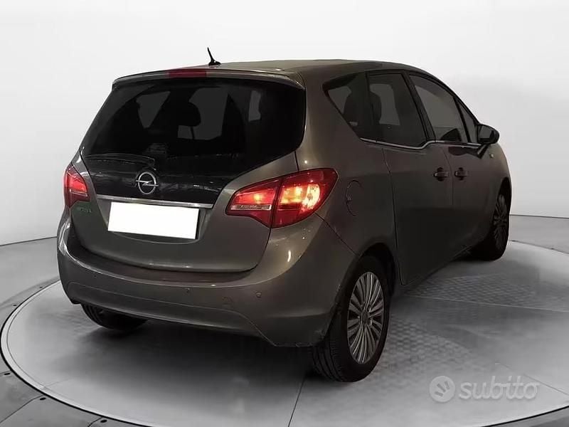 Usata Opel Meriva Cosmo 120 CV (88 kW) 2014 Grigio Monovolume